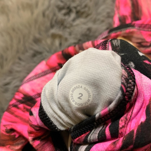 Lululemon wunder train hr tight 25” - Picture 6 of 10